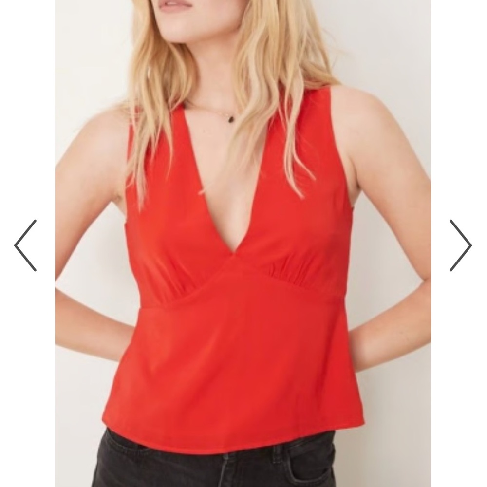 Abercrombie & Fitch Red V-Neck Sleeveless Top